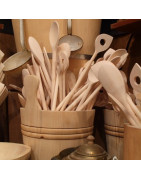 Kochutensilien und Küchenhelfer aus Holz